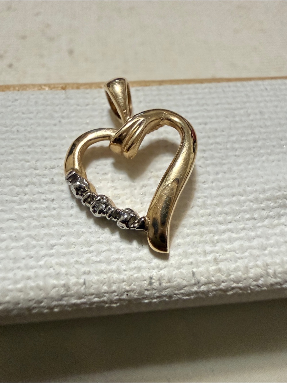 10K Gold Heart Pendant W/Small Diamond Accents